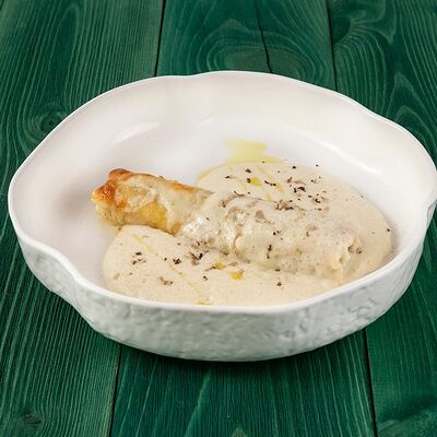 Каннелони и томлёная утка с муссом пармезан и чёрным трюфелем в Solar Bistro по цене 790 ₽