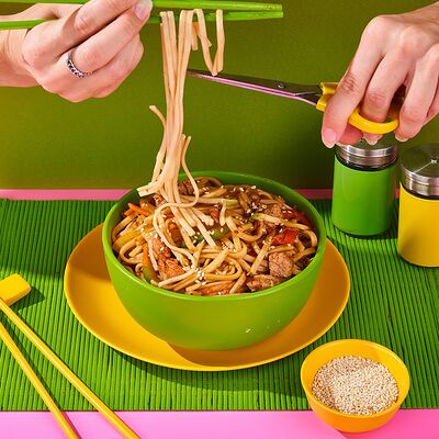 Вок со свининой в кисло-сладком соусе в Korean Chick по цене 387