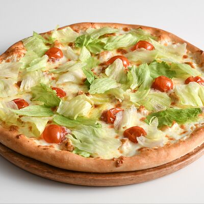 Пицца Цезарь с курицей в ЧиллМил по цене 1086 ₽