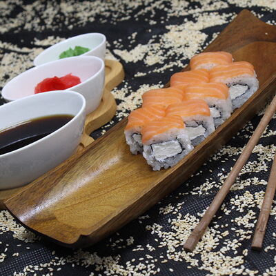 Филадельфия Лайт ролл в Много пиццы по цене 455 ₽