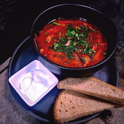 Борщ со свининой в Барин бургер по цене 490 ₽