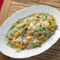 Салат с креветкой и гребешком на двоих в Chopbbq