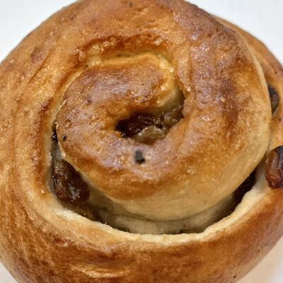 Булочка Улитка с курагой в Кондитерская-пекарня Смайлик по цене 85 ₽