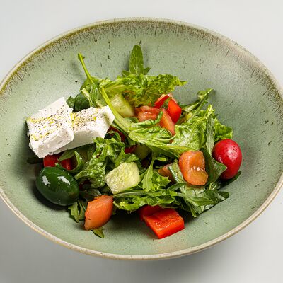 Салат Греческий в Семейный ресторан Mr Grek по цене 1500 ₽