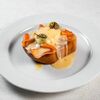 Бриошь с лососем и авокадо в Villa Pasta по цене 900