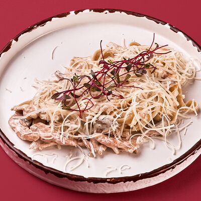 Тальятелле с курицей и грибамив Конор по цене 580 ₽