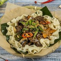 Лапша с шампиньонами и говядиной Ню-жоу в Ламянь