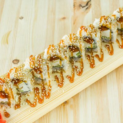 Фирменный ролл Унаги спешл маки в Суши Рай по цене 510 ₽