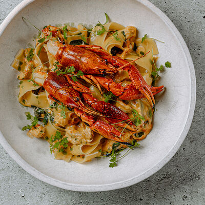 Паста с крабом и страчателлой, сливочным соусом в 19 по цене 1807 ₽