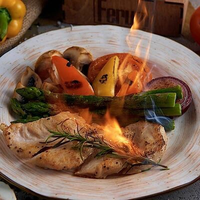 Куриное филе с овощами гриль в Рестобар Ферум по цене 360