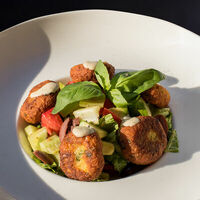 Фалафель-салат в Ботаника