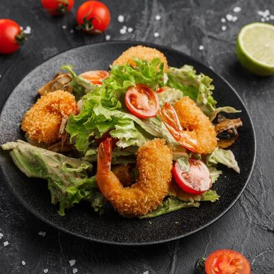 Салат с креветками темпура в Yummy yummy по цене 275 ₽
