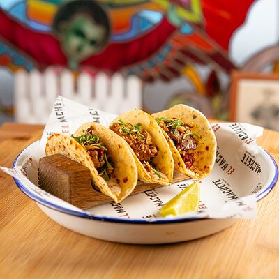 Тако со стейком в El Machete по цене 660 ₽