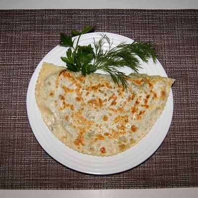 Кутаб с луком и кинзой в Шашлыки & Пироги по цене 230 ₽