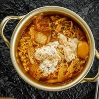 Рамён с кимчи в Goyo korean bbq