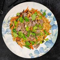 Лапша удон с говядинойв Chang Pho Вьетнамская Кухня