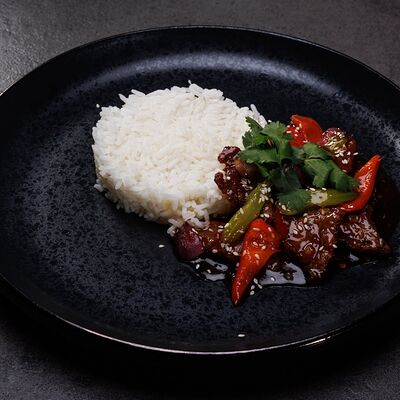 Говядина по-тайски в Mono по цене 950 ₽