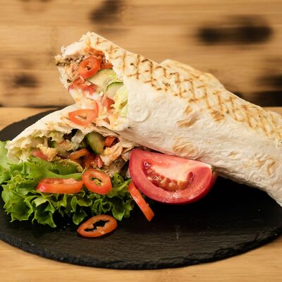 Острая шаверма в Кур крыло по цене 229 ₽