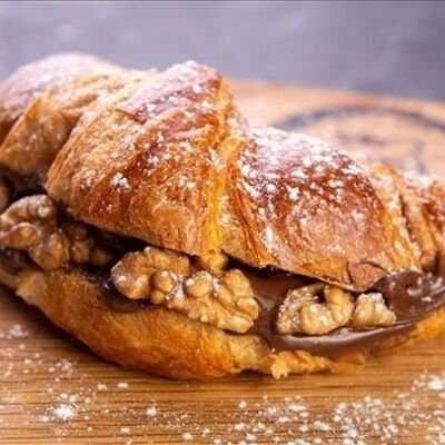 Круассан с нутеллой в Dolce casa по цене 460 ₽
