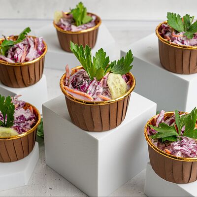 Коул Слоу в KanapeFest по цене 2390 ₽