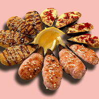 Мидийное комбо в Khaki Sushi