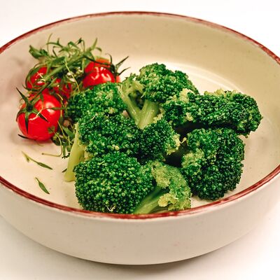 Брокколи на пару в Клевая блиновая по цене 180 ₽