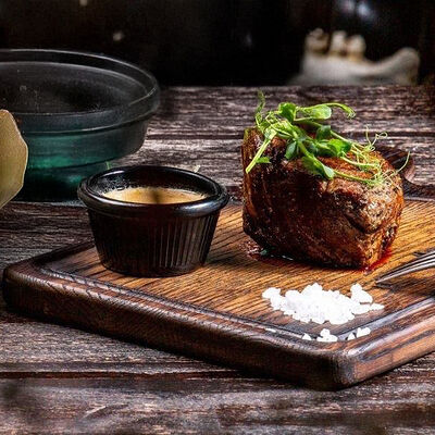 Стейк Миньонв Tangiers Lounge по цене 1990 ₽