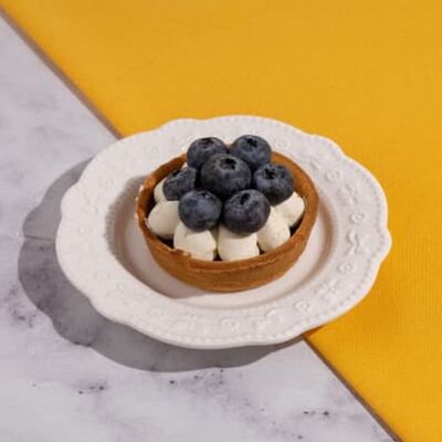 Тарталетка с голубикойв Пекарня Буханка по цене 375 ₽