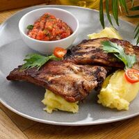 Свиные ребрышки с пюре в ЧиллДОМ