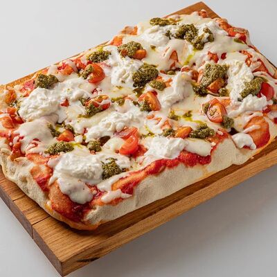 Пицца Страчателлав Роллпепперони по цене 690 ₽