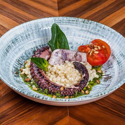 Осьминог с пастой Орзо в L.Е.S. по цене 1650 ₽