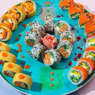 Весенний набор Амиджами в Uchu Sushi Yaki по цене 1863 ₽