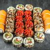 Сет 2 и 2 в Tsu-na-mi sushi&pizza по цене 1200