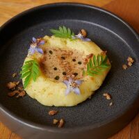 Картофельное пюре с трюфельным соусом в Есть Today