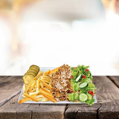 Дикая курица на тарелке в Papa Grill по цене 561 ₽