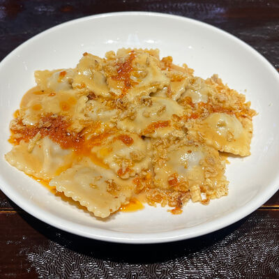 Равиоли (мясо + вяленые томаты) в Sopranos по цене 540 ₽