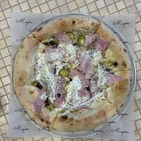 Пицца с окороком, страчателлой и вялеными томатами 28см в Мари