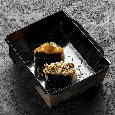 Гункан с лососем в Naturado по цене 360 ₽