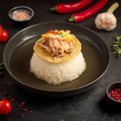 Отварной рис с курицей и грибами в Корё по цене 670 ₽