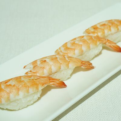 Суши креветка 4 шт в СУШИSELL по цене 599 ₽