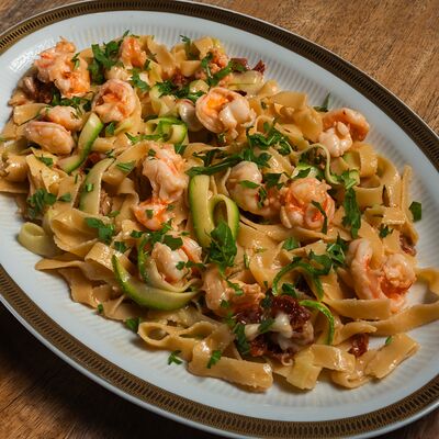 Spaghetti ai gamberi в La Piada по цене 1680 ₽