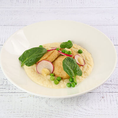 Котлеты из щуки с сельдереевым пюре в АндерСон по цене 820 ₽