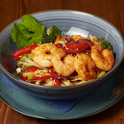 Вок с креветками в Bullet Bar по цене 720 ₽