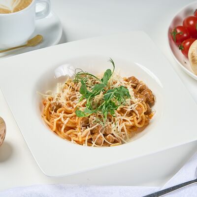 Спагетти с фрикадельками в Prosto кофе & кухня по цене 570 ₽