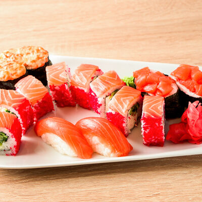 Набор Лосось в Вкусно Суши по цене 999