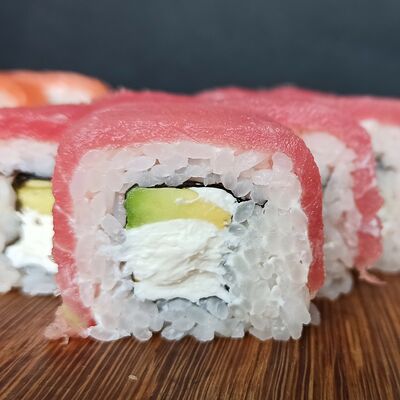 Филадельфия с тунцом в ГансРолл по цене 655 ₽