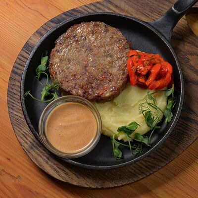 Котлета из мраморной говядины в Джорджина по цене 750 ₽