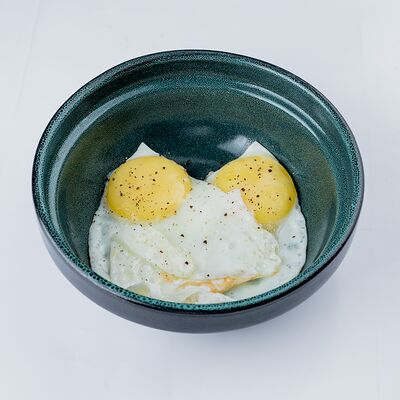 Яичница из двух яиц в БистроВареничная по цене 95 ₽