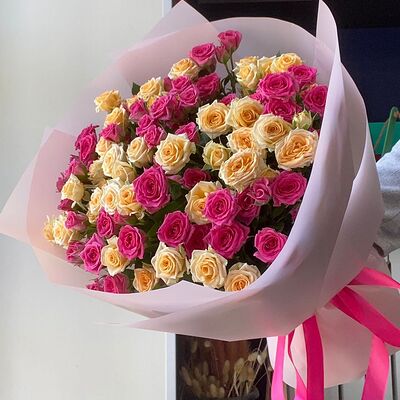 Букет кустовой миксв FLORISTICA по цене 7150 ₽