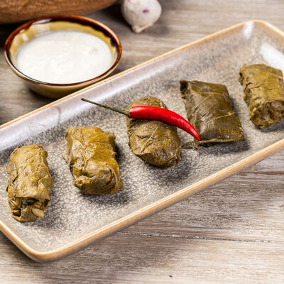 Долма по-авлабарски в Грузинское кафе Ван Гоги по цене 565 ₽